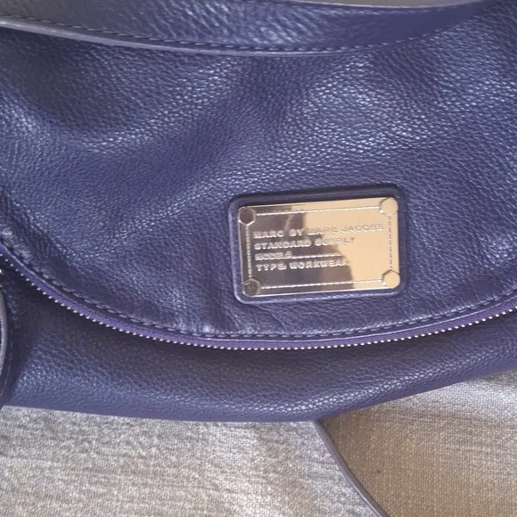 Marc by Marc Jacobs Deep Navy Leather Shoulder Bag with Silver Plaque - Picture 10 of 10